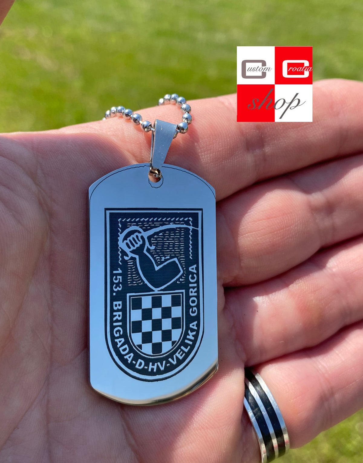 153. brigada HV Velika Gorica, personalizirana laserski gravirana pločica od visoko kvalitetnog nehrđajučeg medicinskog čelika u više veličina i boja, sa lančićem srebrne boje. - CustomCroatiaShop