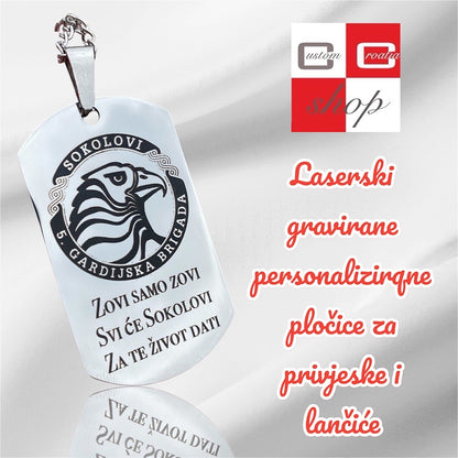 5. GBR Sokolovi, personalizirana laserski gravirana pločica od visoko kvalitetnog nehrđajučeg medicinskog čelika u više veličina i boja, sa lančićem srebrne boje.